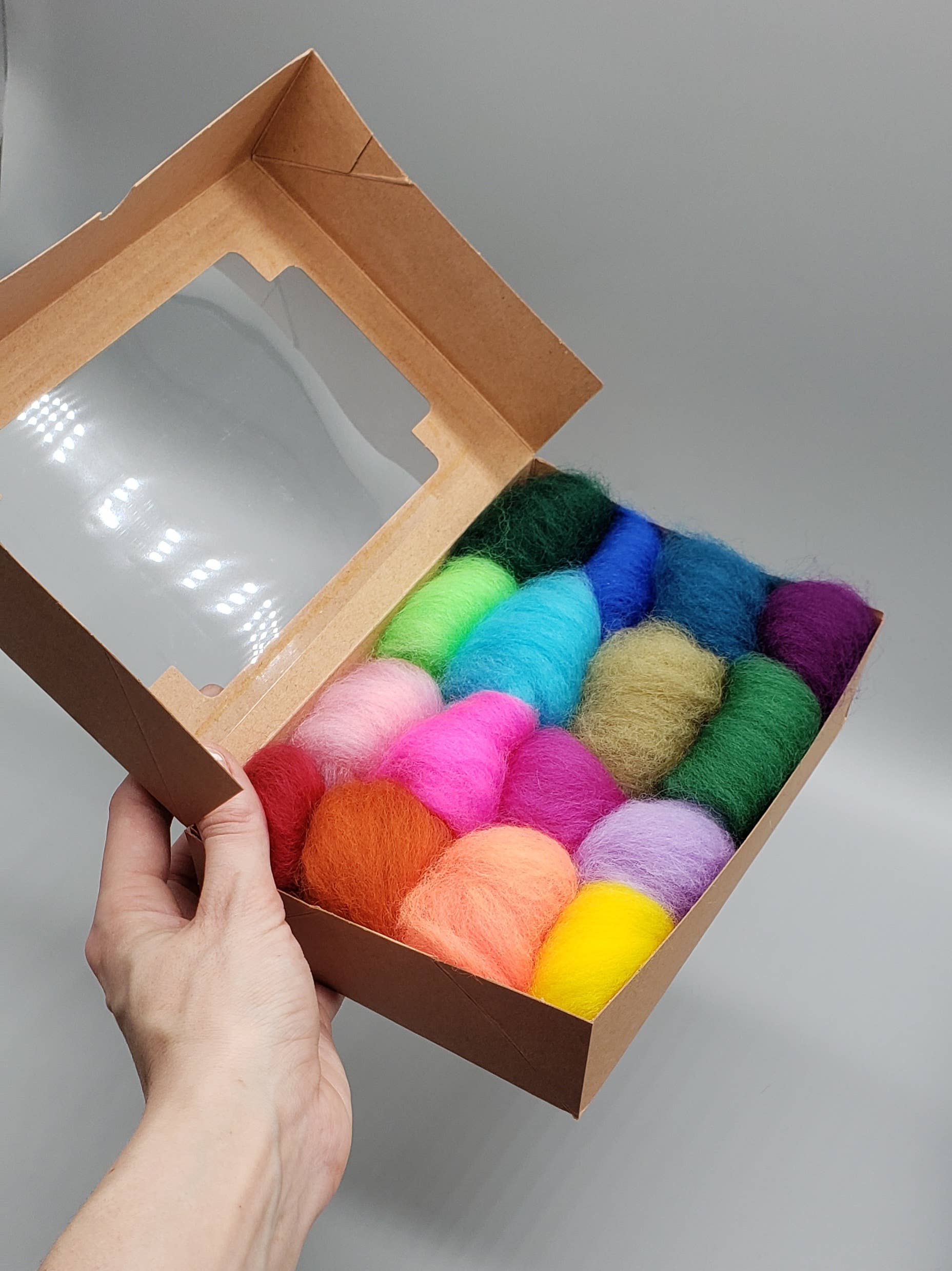 Large Size - Extra Wool Color Box- 16 Colors
