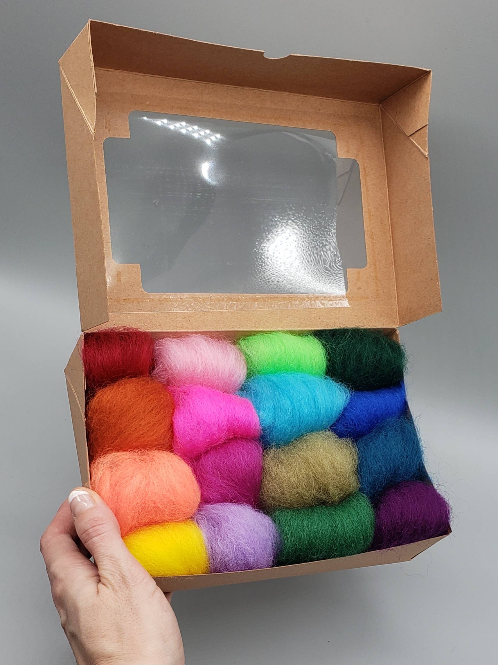 Large Size - Extra Wool Color Box- 16 Colors