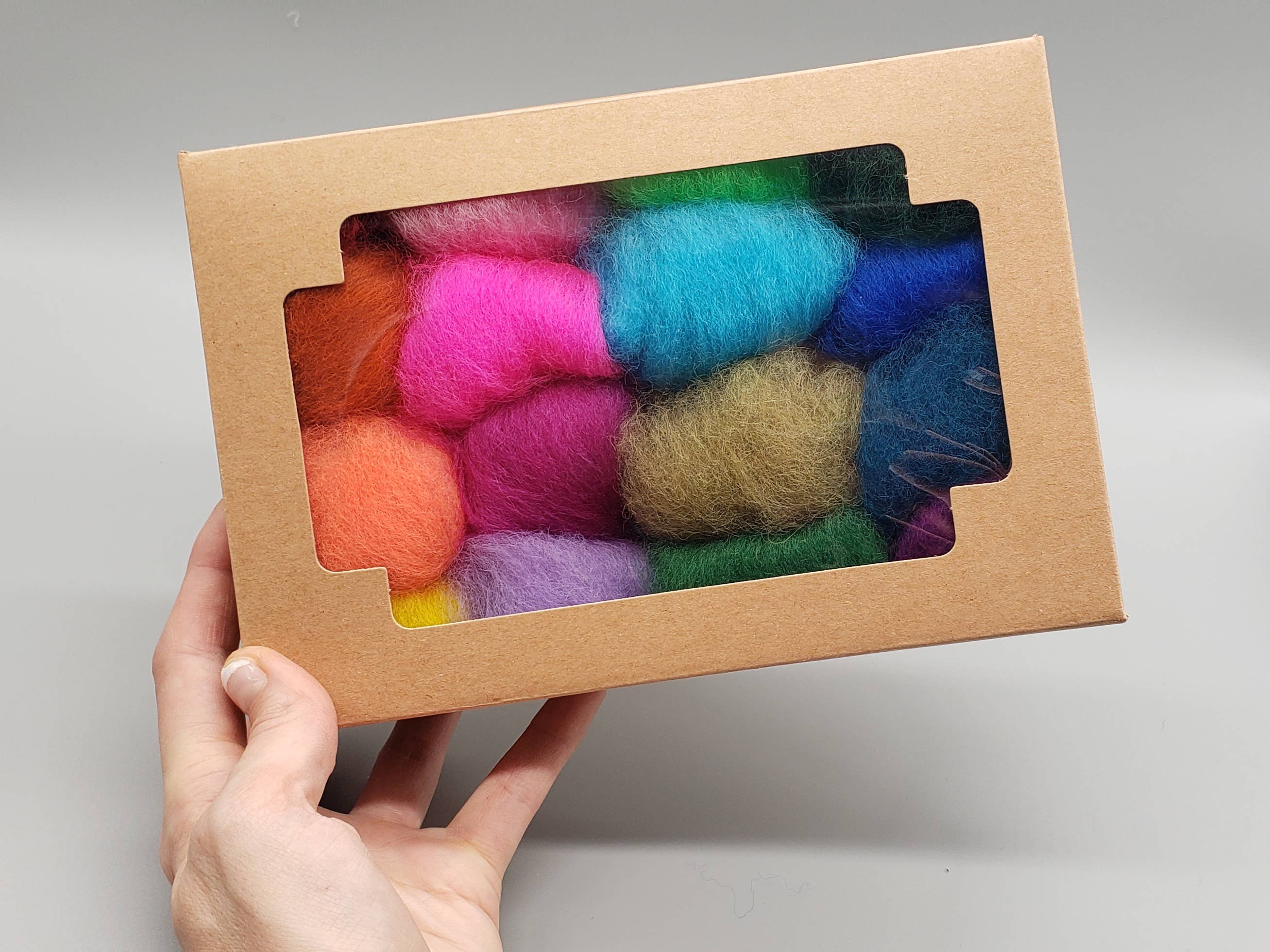 Large Size - Extra Wool Color Box- 16 Colors