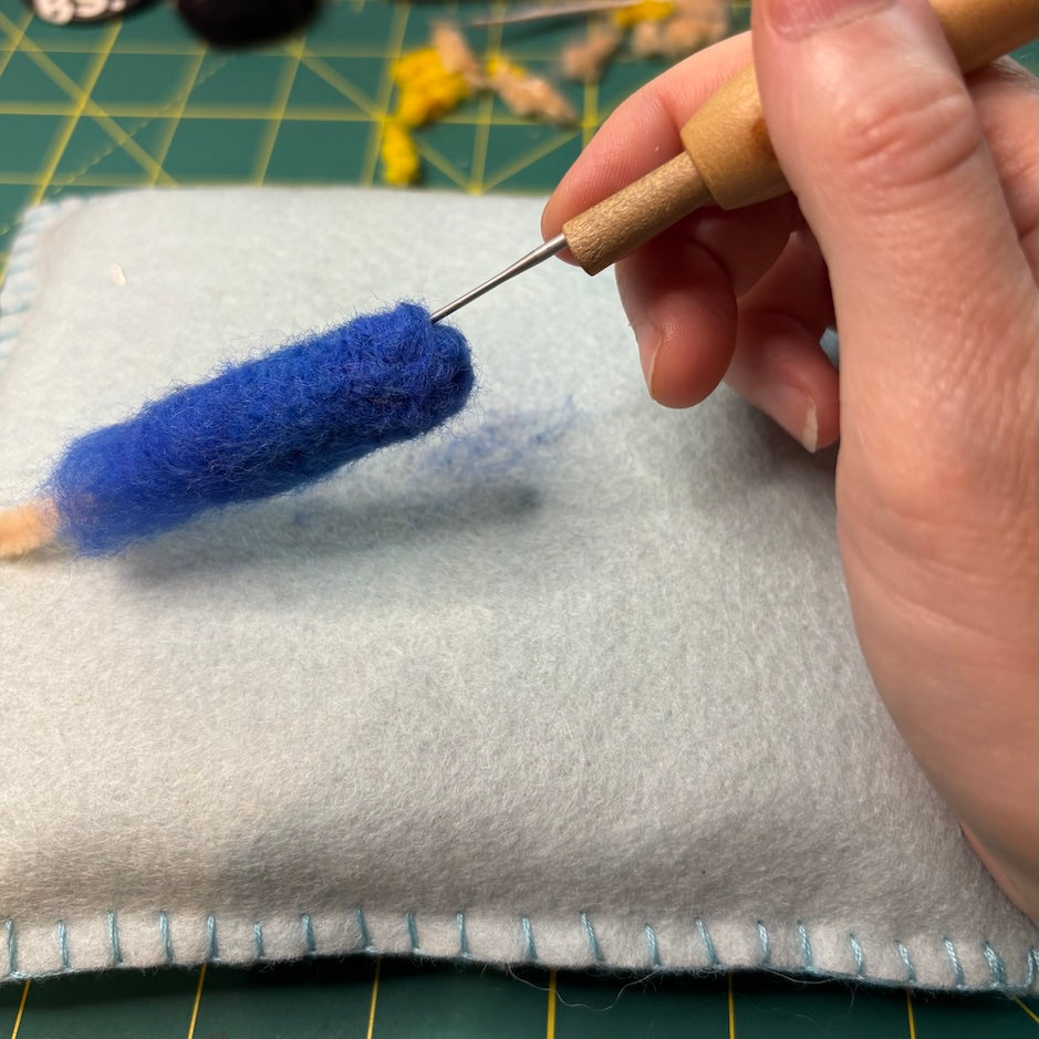 Sour Gummy Worm - Needle Felting Kit